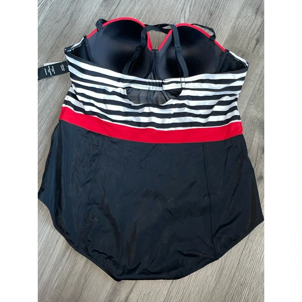 TORRID Womens SWIMSUIT  One Piece Black Red Underwire Bra Size 5 (28) NWT‎